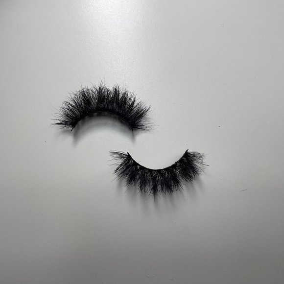 Heartbreaker Mink Reusable False Eyelashes - Picture 2 of 4